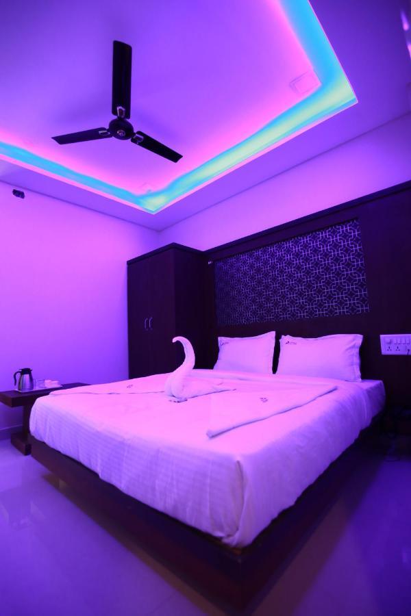Hotel Apple Suites Bangalore Exterior foto